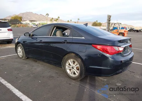 2013 Hyundai Sonata Gls z USA, uszkodzony, nr VIN 5NPEB4AC7DH593039